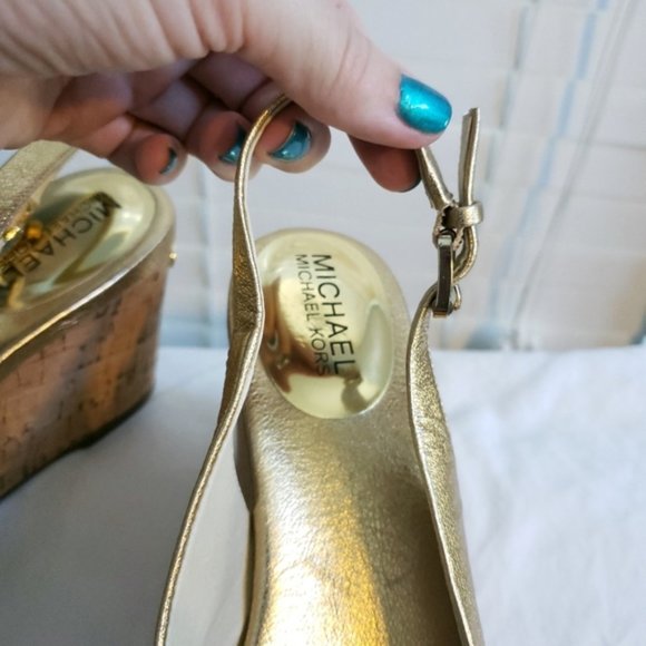 NWOT!! Gold Michael Kors Wedge Sandals - Picture 5 of 12